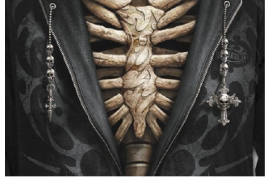 Gothic skull black & white shirt